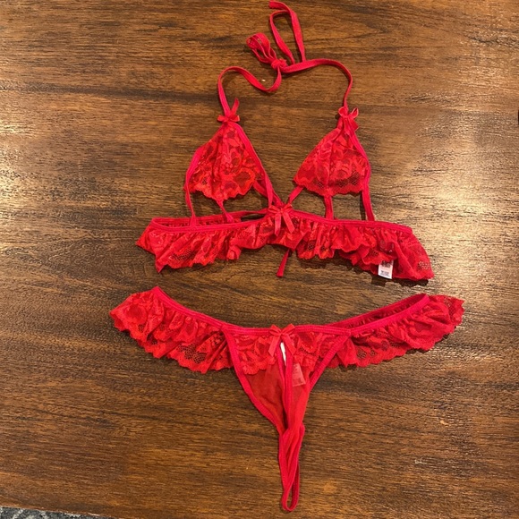 Mapalé Two Piece Set (8661) in Red - Size M/L - Picture 5 of 6